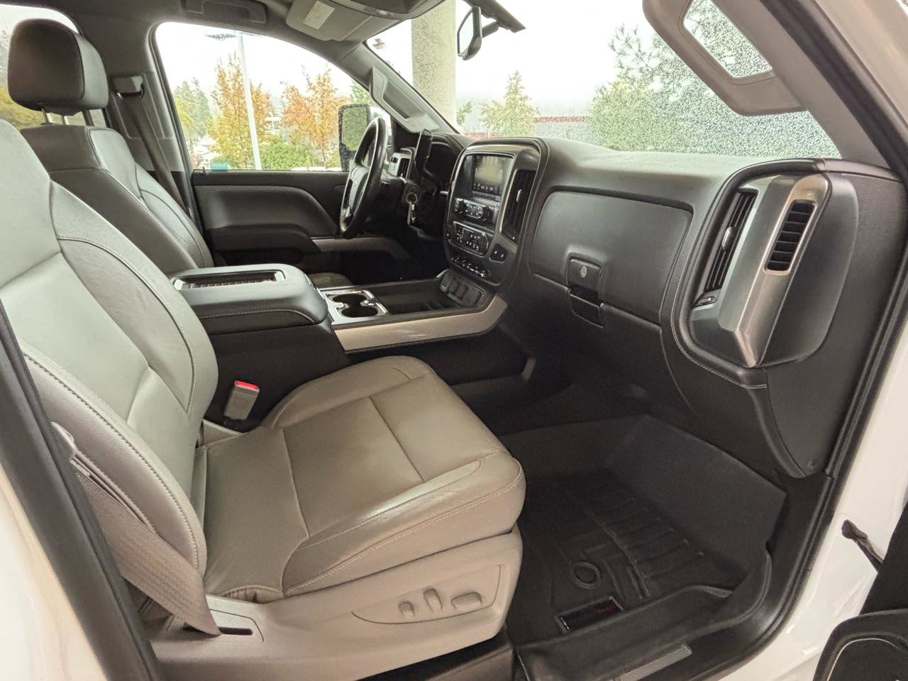 Used 2016 Chevrolet Silverado 2500 LTZ w/ Custom Sport Edition AWD/4WD image 36