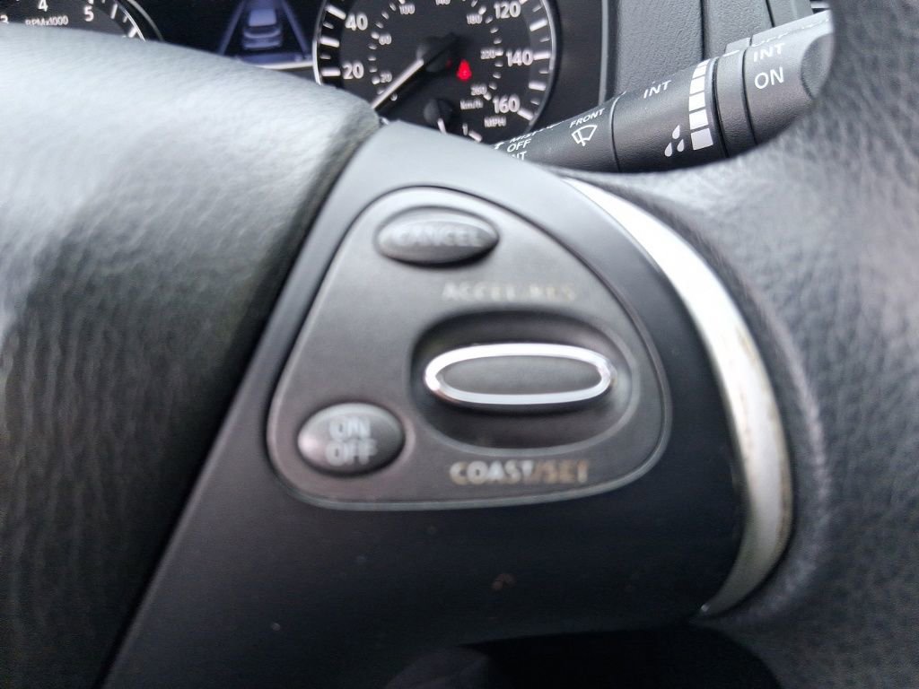 Used 2017 Nissan Pathfinder S image 19