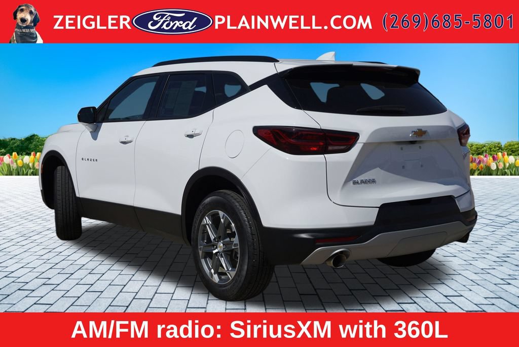 Used 2024 Chevrolet Blazer LT w/ Convenience Package FWD image 3