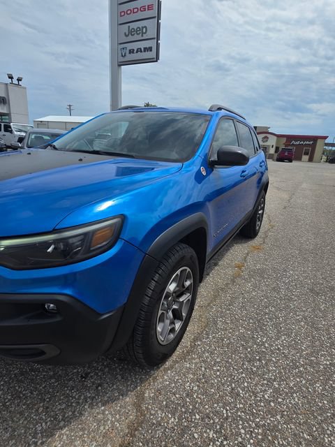 Used 2020 Jeep Cherokee Trailhawk w/ Cold Weather Group AWD/4WD image 3