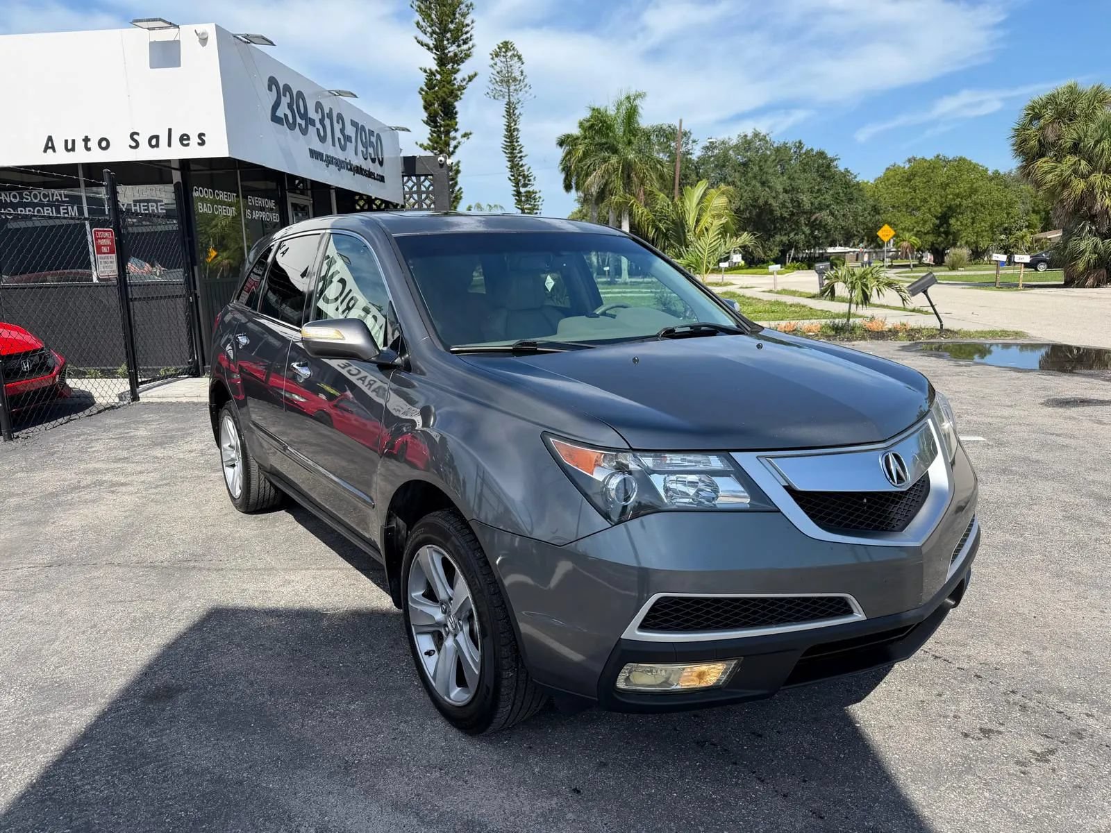 Used 2011 Acura MDX w/ Technology & Entertainment AWD/4WD image 3