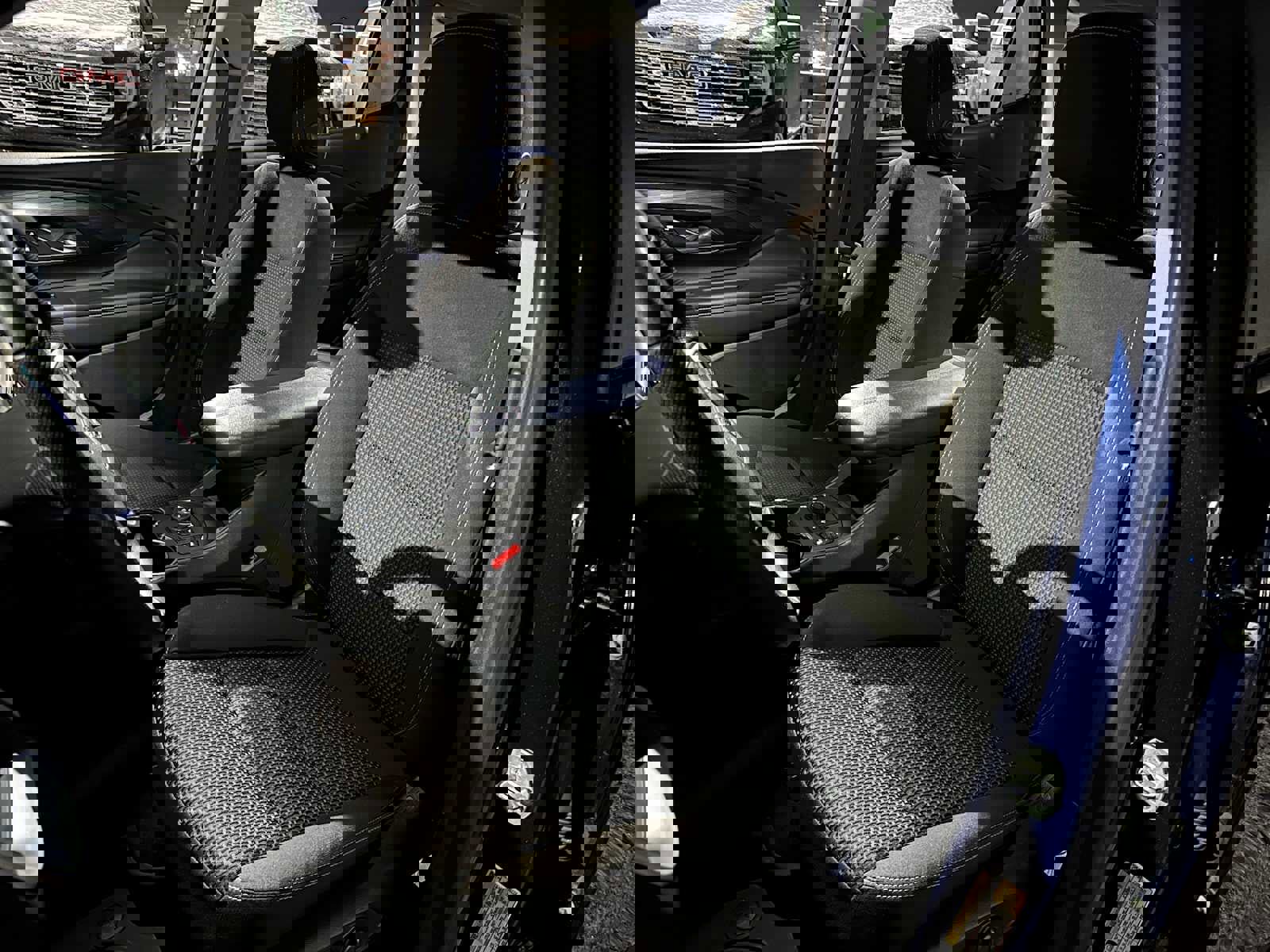 Used 2022 GMC Terrain SLE w/ Driver Convenience Package image 21