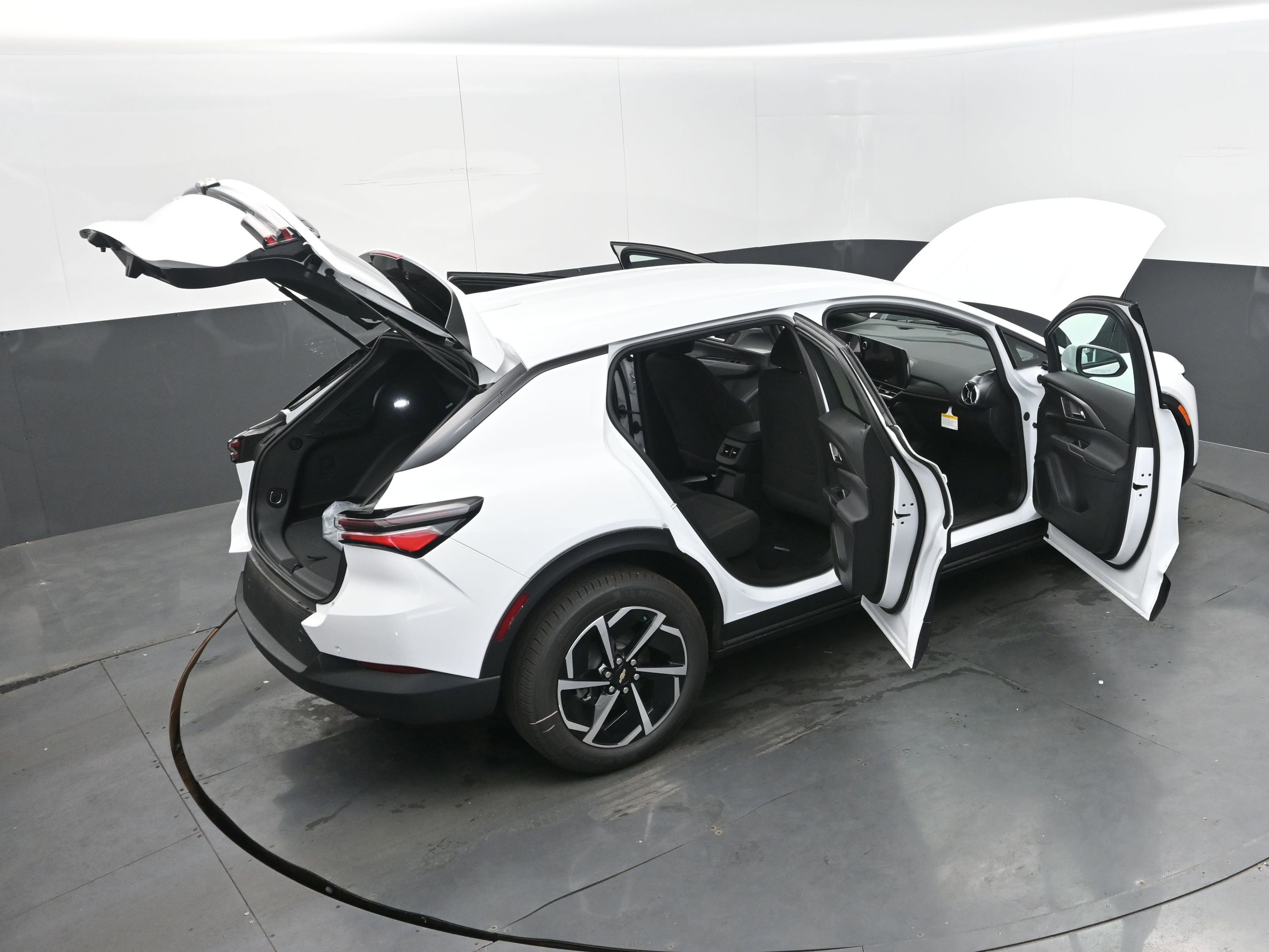 New 2026 Chevrolet Equinox EV LT image 42