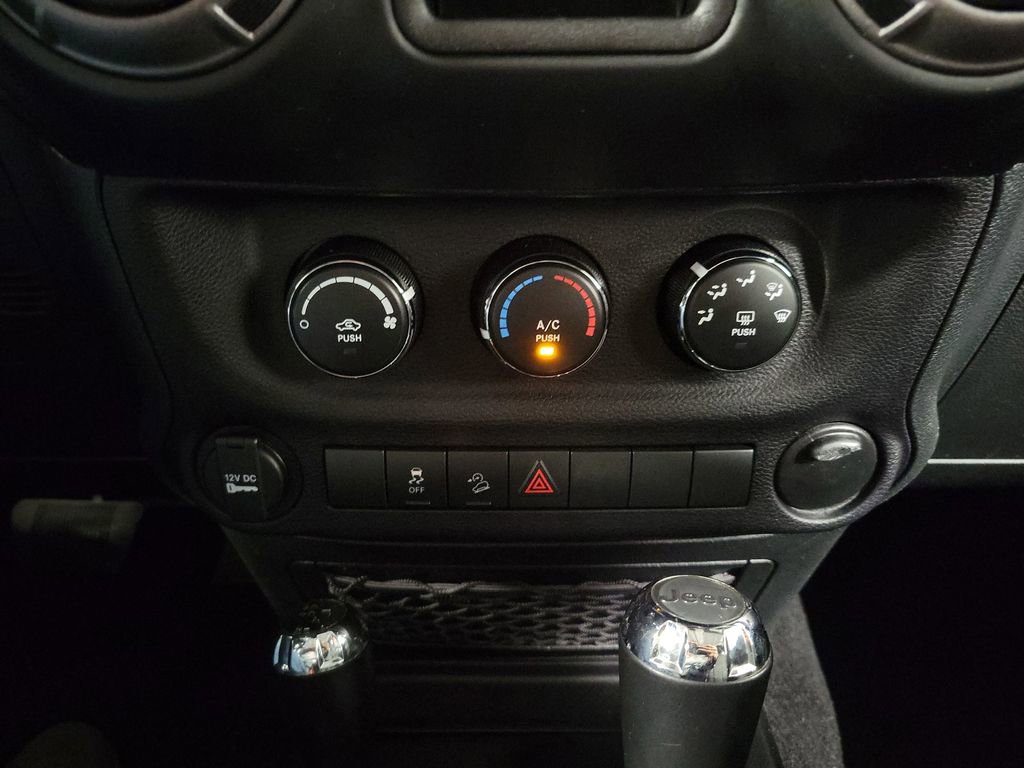 Used 2018 Jeep Wrangler Sport image 17