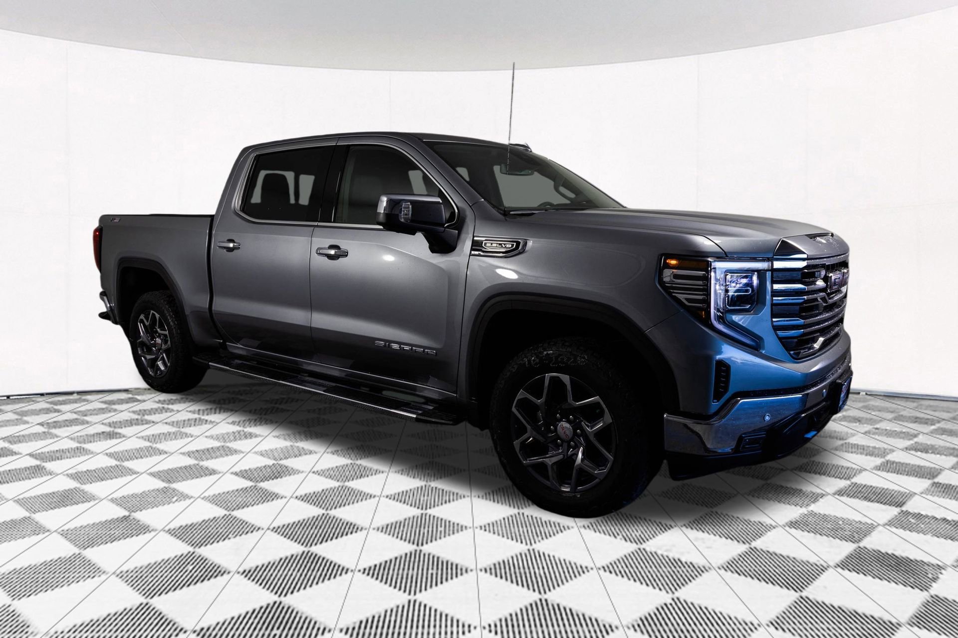 New 2026 GMC Sierra 1500 SLT w/ SLT Premium Plus Package AWD/4WD image 17