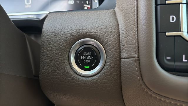 Used 2022 GMC Yukon XL Denali AWD/4WD image 29