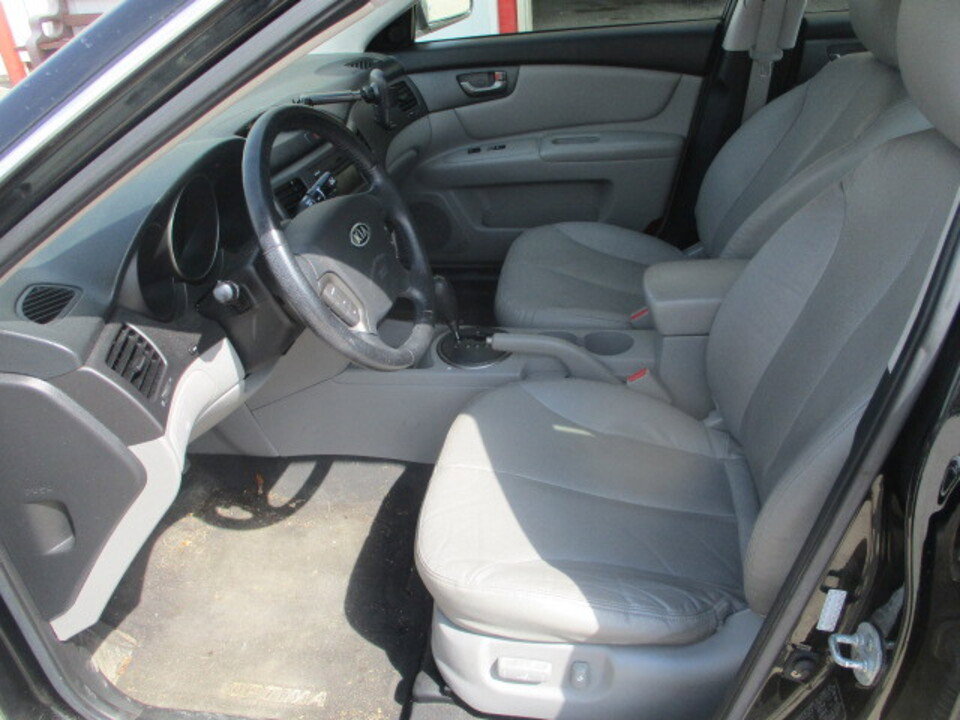 Used 2009 Kia Optima EX image 26