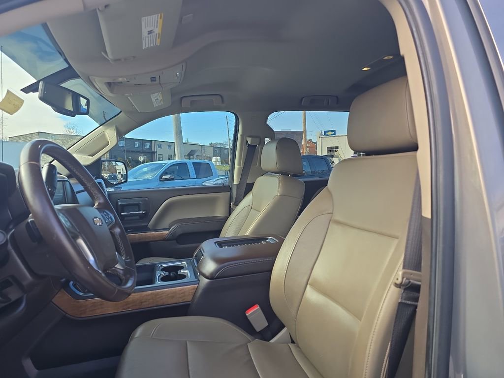 Used 2017 Chevrolet Silverado 1500 LTZ w/ Sport Package image 4