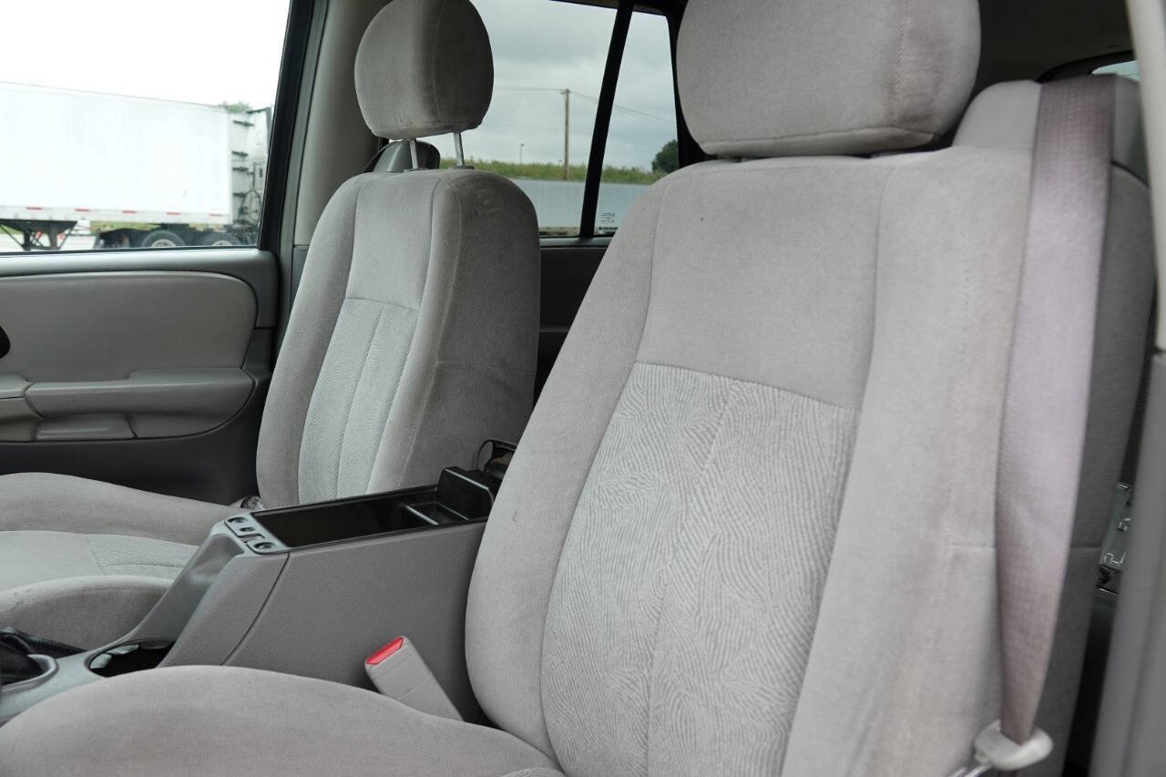 Used 2007 Chevrolet TrailBlazer LS w/ LS Preferred Equipment Group AWD/4WD image 60