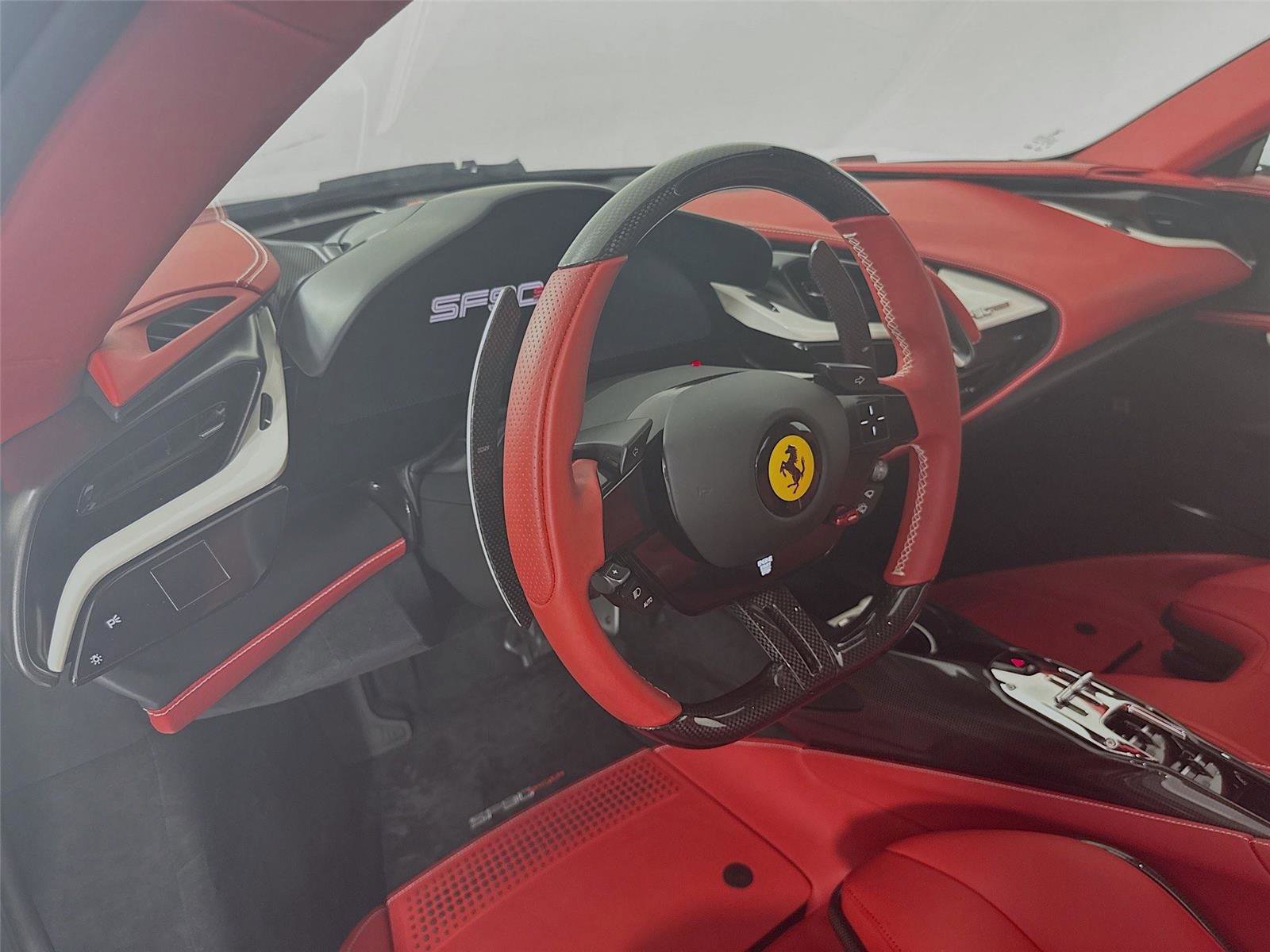 Used 2024 Ferrari SF90 Spider image 20