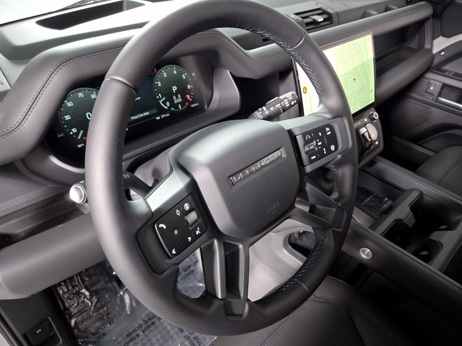 New 2026 Land Rover Defender 130 X-Dynamic SE AWD/4WD image 26