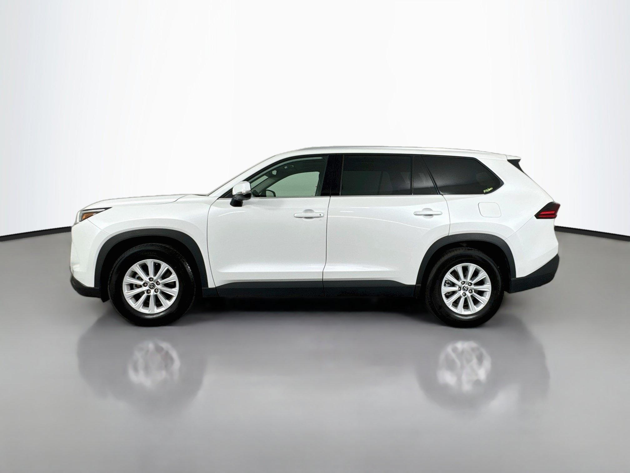Certified 2025 Toyota Grand Highlander AWD image 4