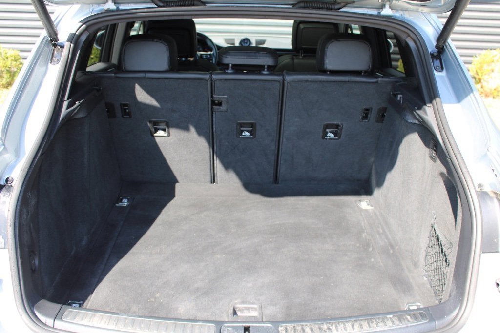 Used 2024 Porsche Macan image 36