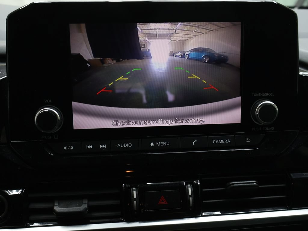 Used 2022 Nissan Pathfinder SV AWD/4WD image 25