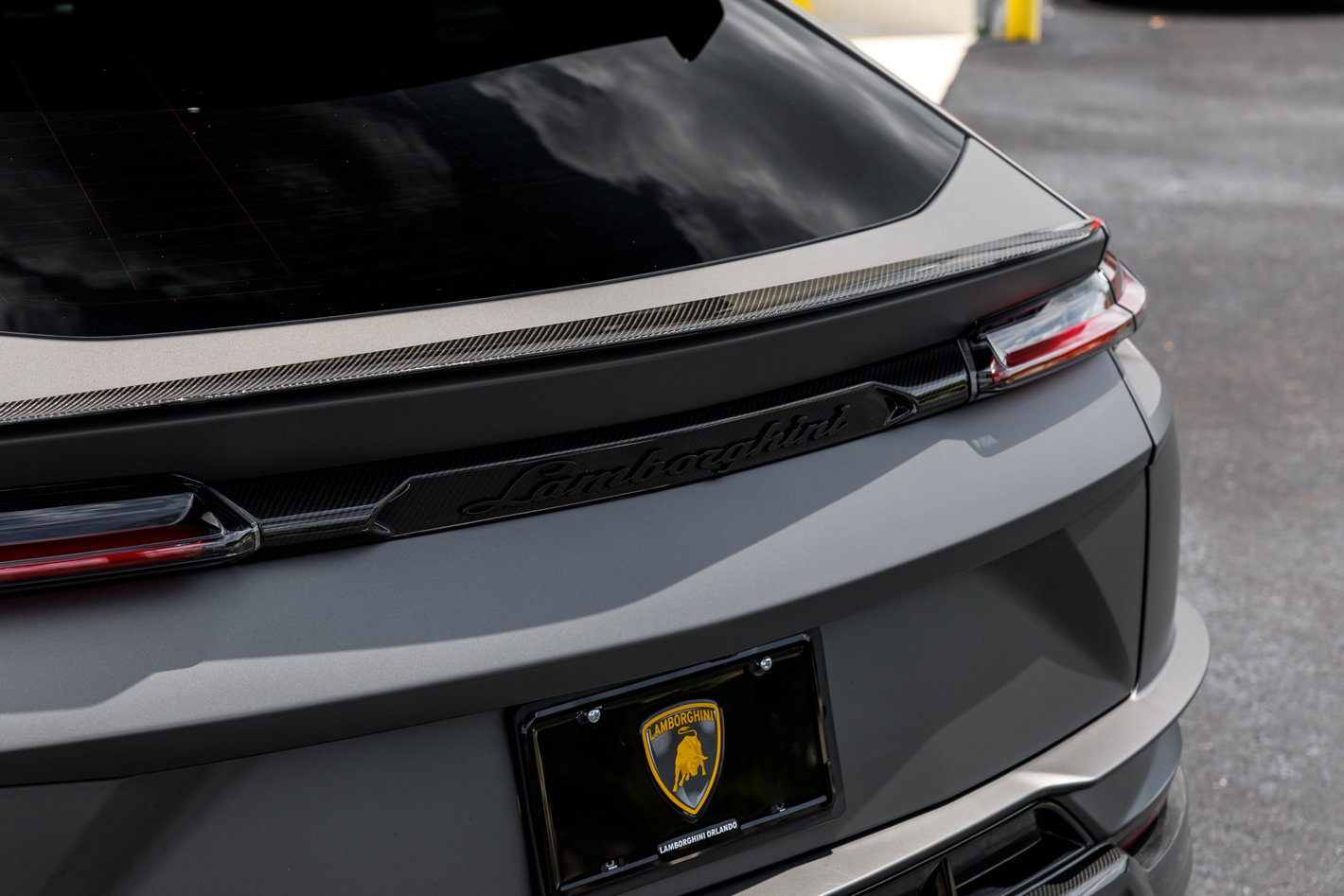 Used 2024 Lamborghini Urus Performante AWD/4WD image 12