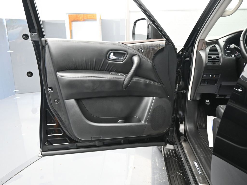 Used 2024 Nissan Armada Platinum w/ Captain's Chairs Package image 12