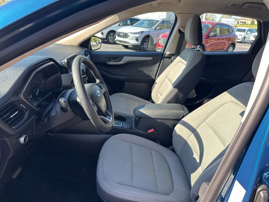 Used 2020 Ford Escape S image 15