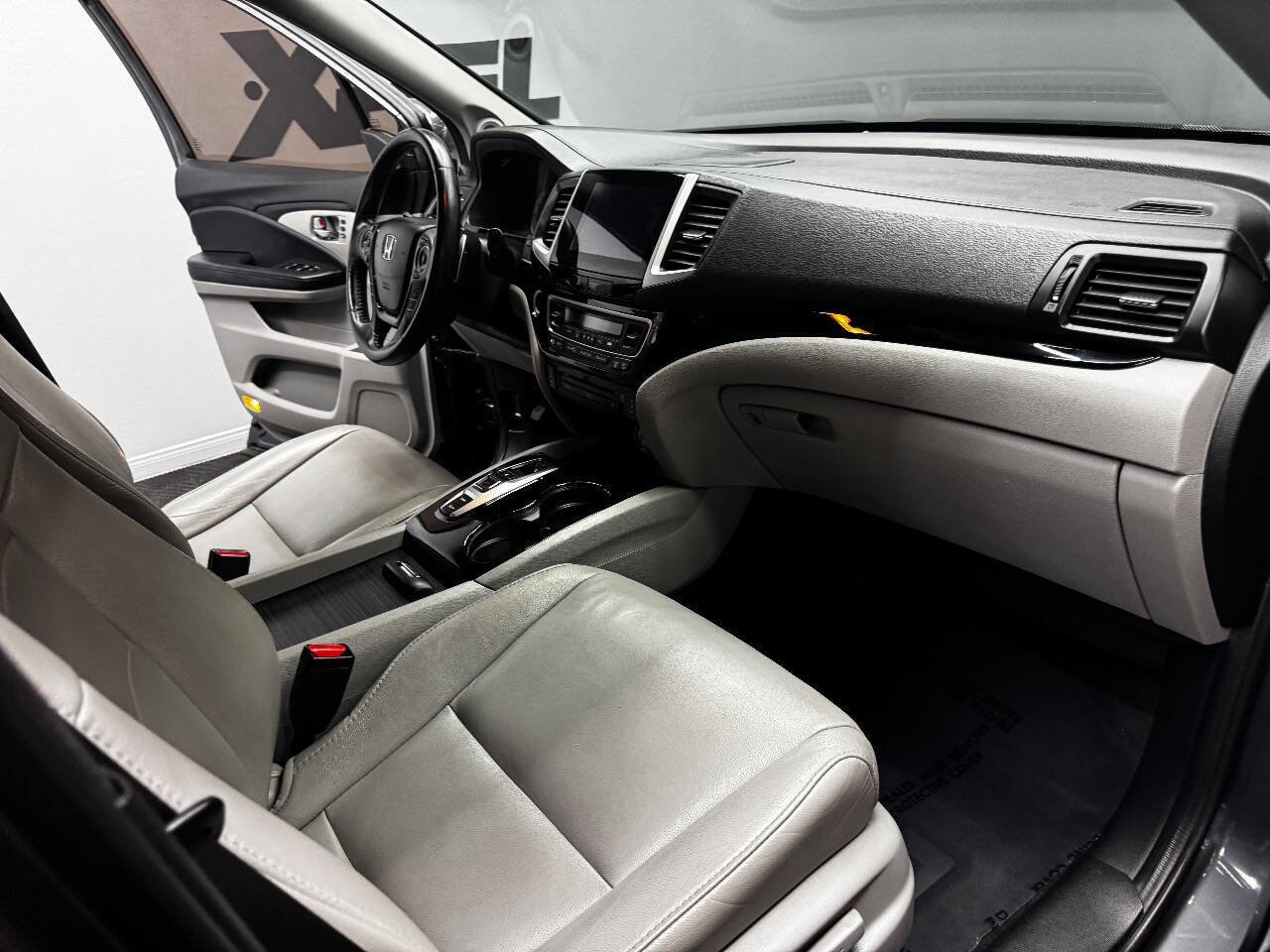 Used 2017 Honda Pilot Touring image 55