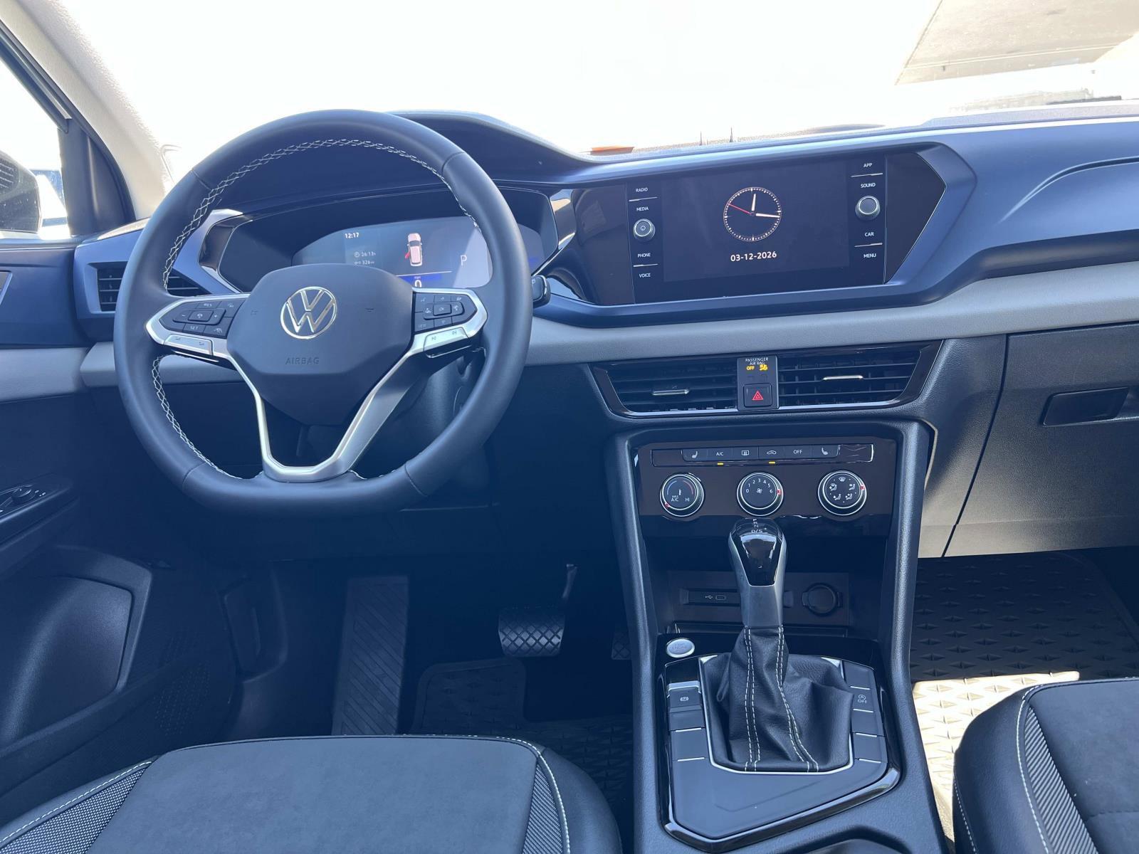 Certified 2023 Volkswagen Taos SE w/ Black Wheel Package image 7