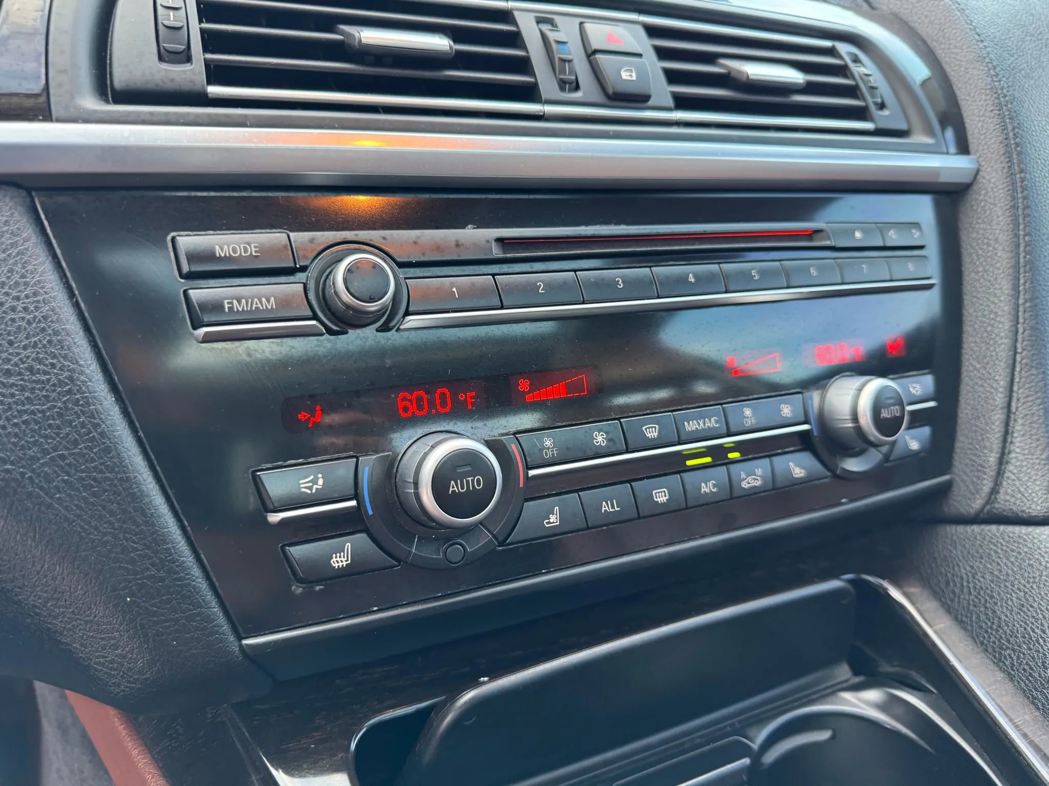 Used 2013 BMW 640i Coupe image 28