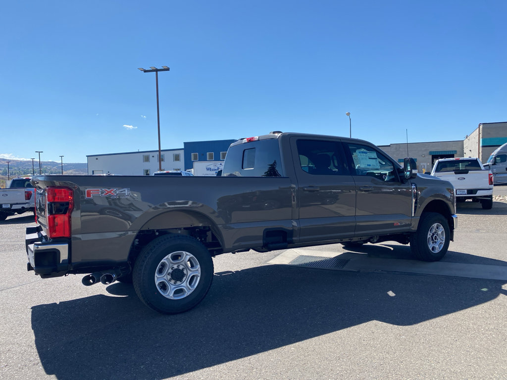 New 2026 Ford F350 4x4 Crew Cab Super Duty image 18