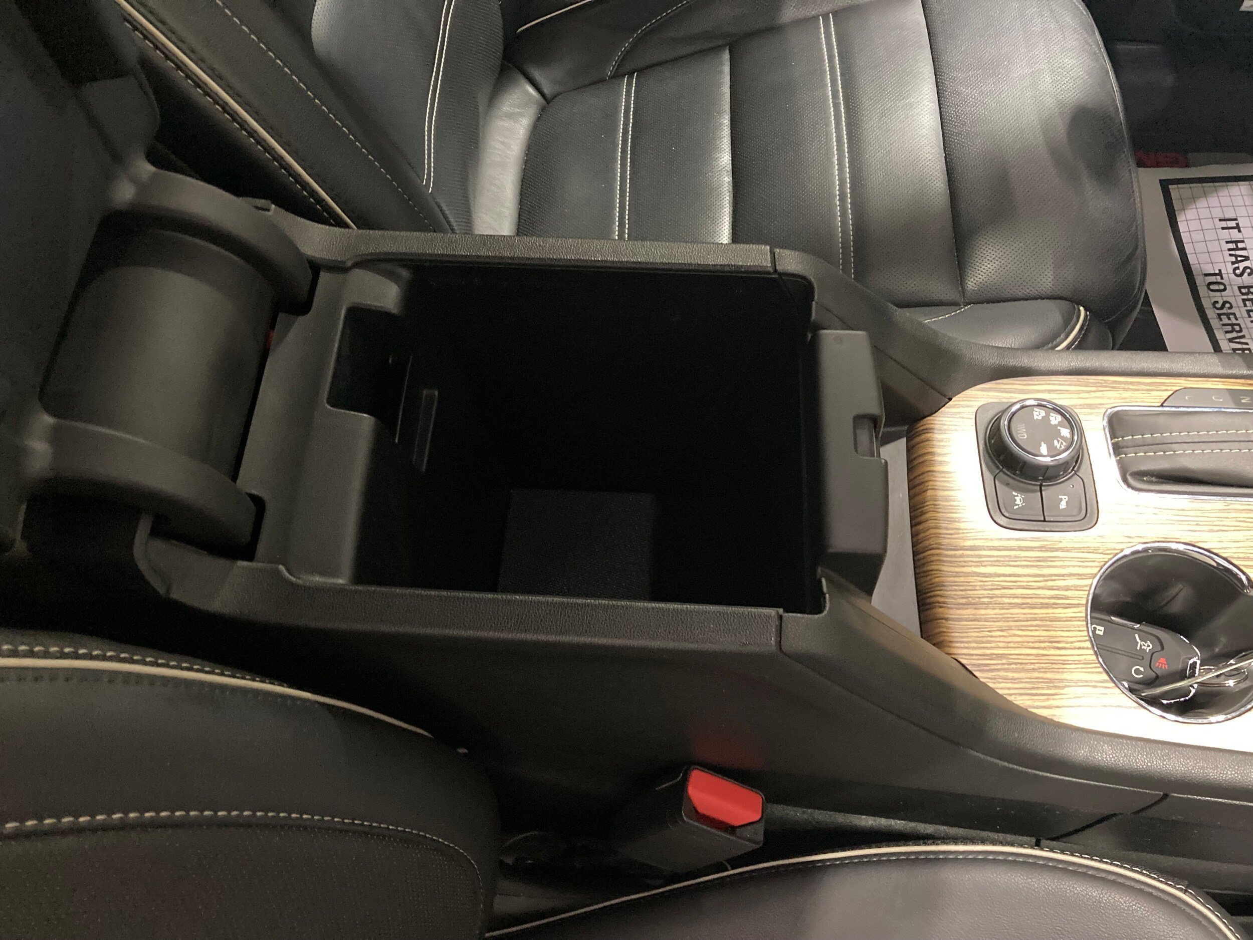 Used 2017 GMC Acadia Denali AWD/4WD image 6