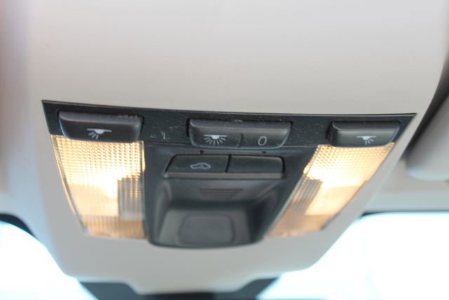 Used 2007 Volvo C70 T5 FWD image 21
