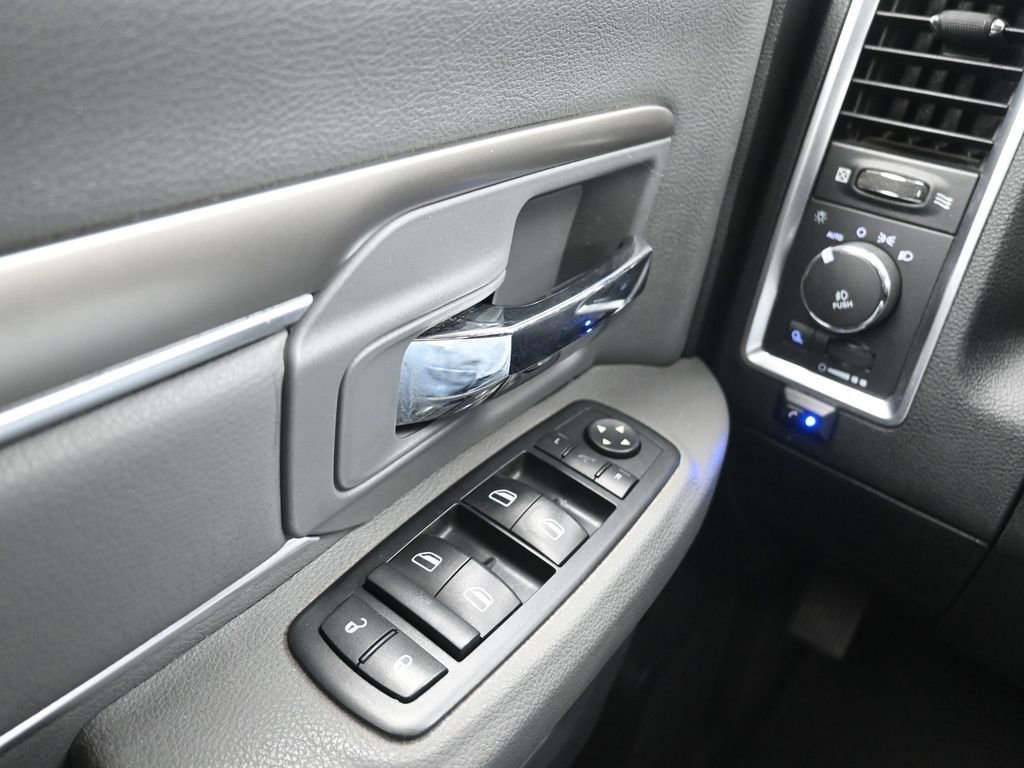 Used 2015 RAM 1500 Outdoorsman image 10