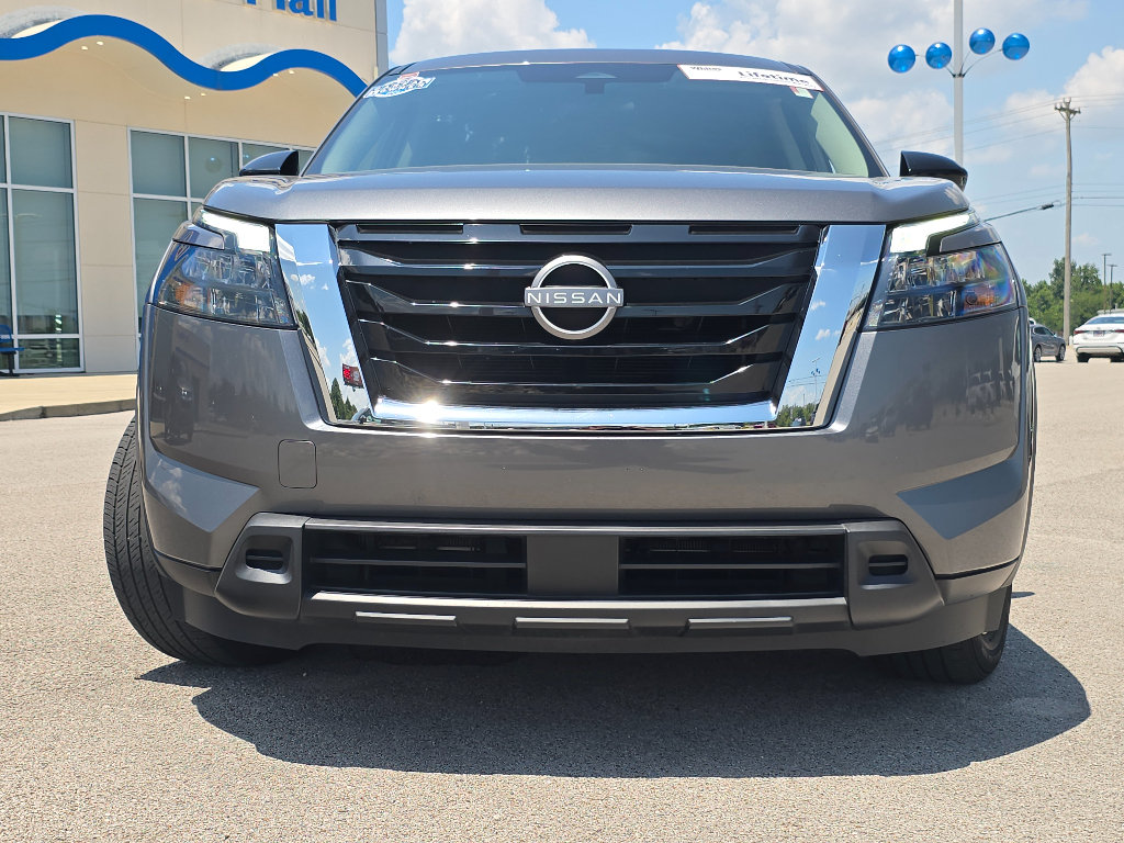Used 2023 Nissan Pathfinder S FWD image 5