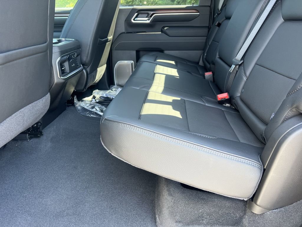 New 2025 GMC Sierra 2500 Denali w/ Denali Reserve Package image 18