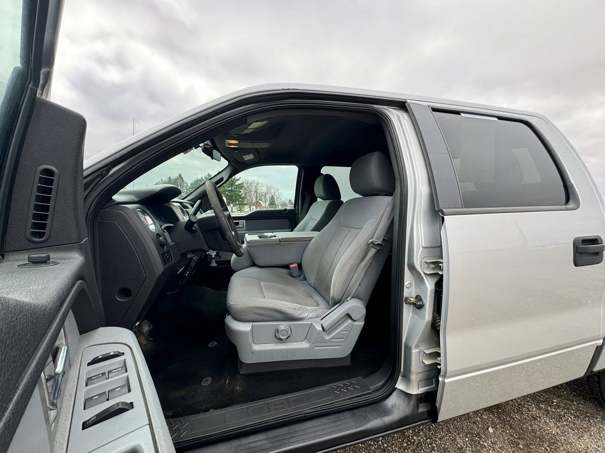 Used 2011 Ford F150 XLT image 7