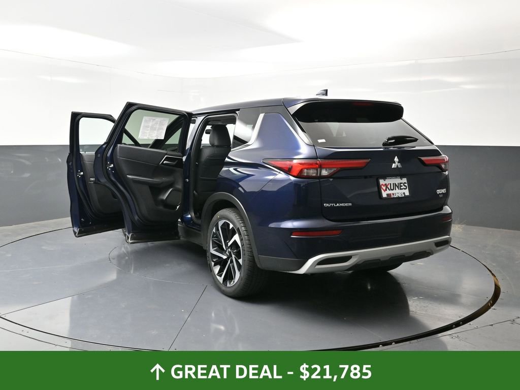 Used 2024 Mitsubishi Outlander SE image 60