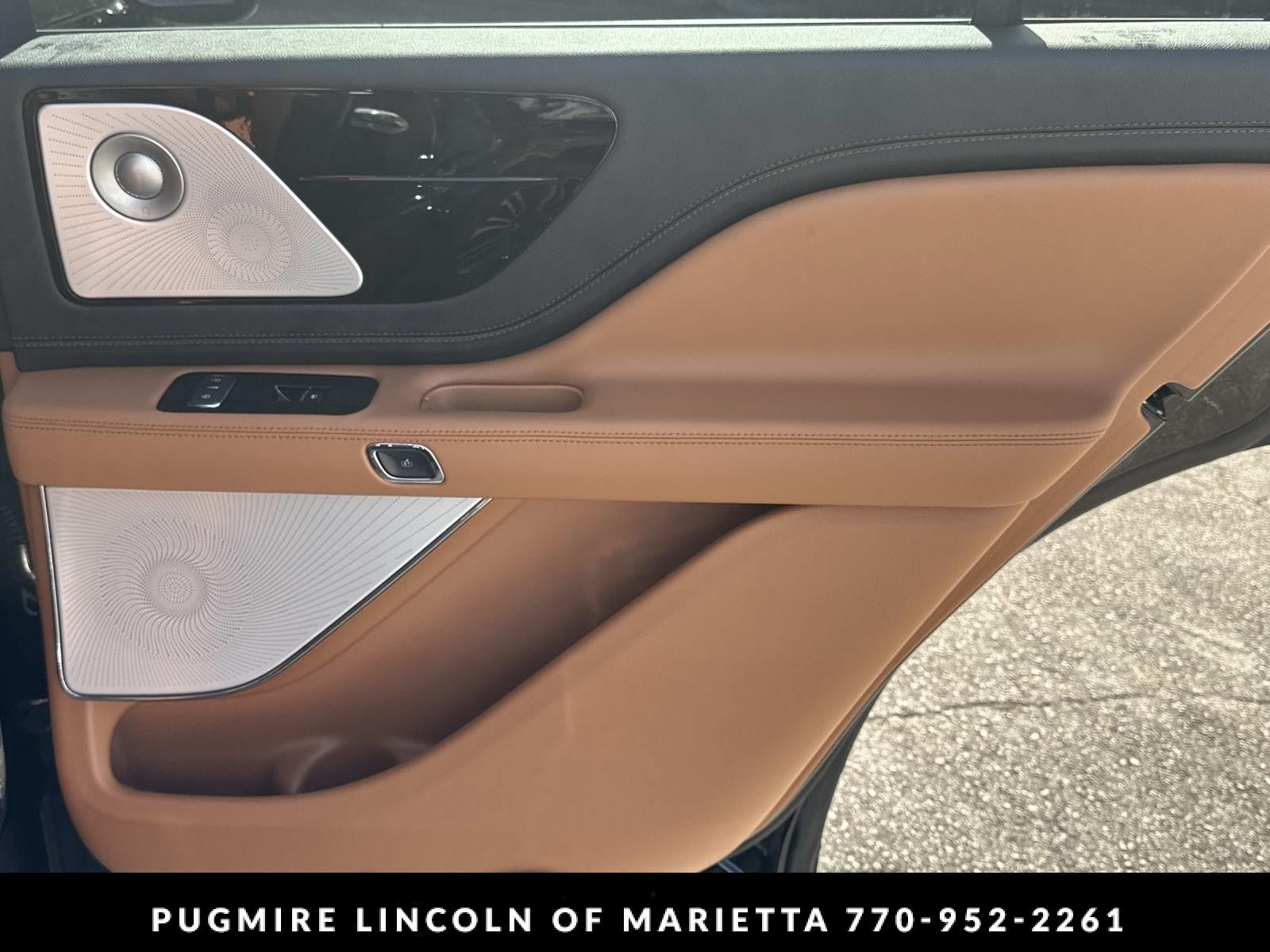 New 2026 Lincoln Aviator Black Label AWD/4WD image 16
