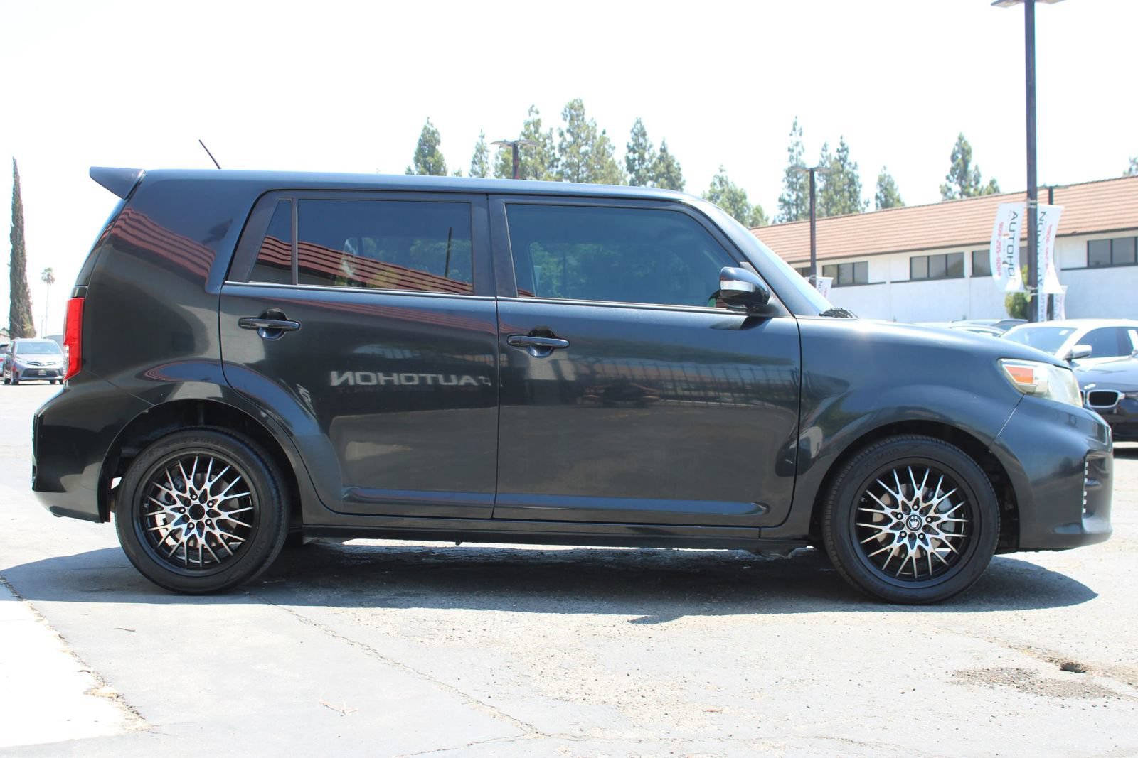 Used 2014 Scion xB FWD image 37