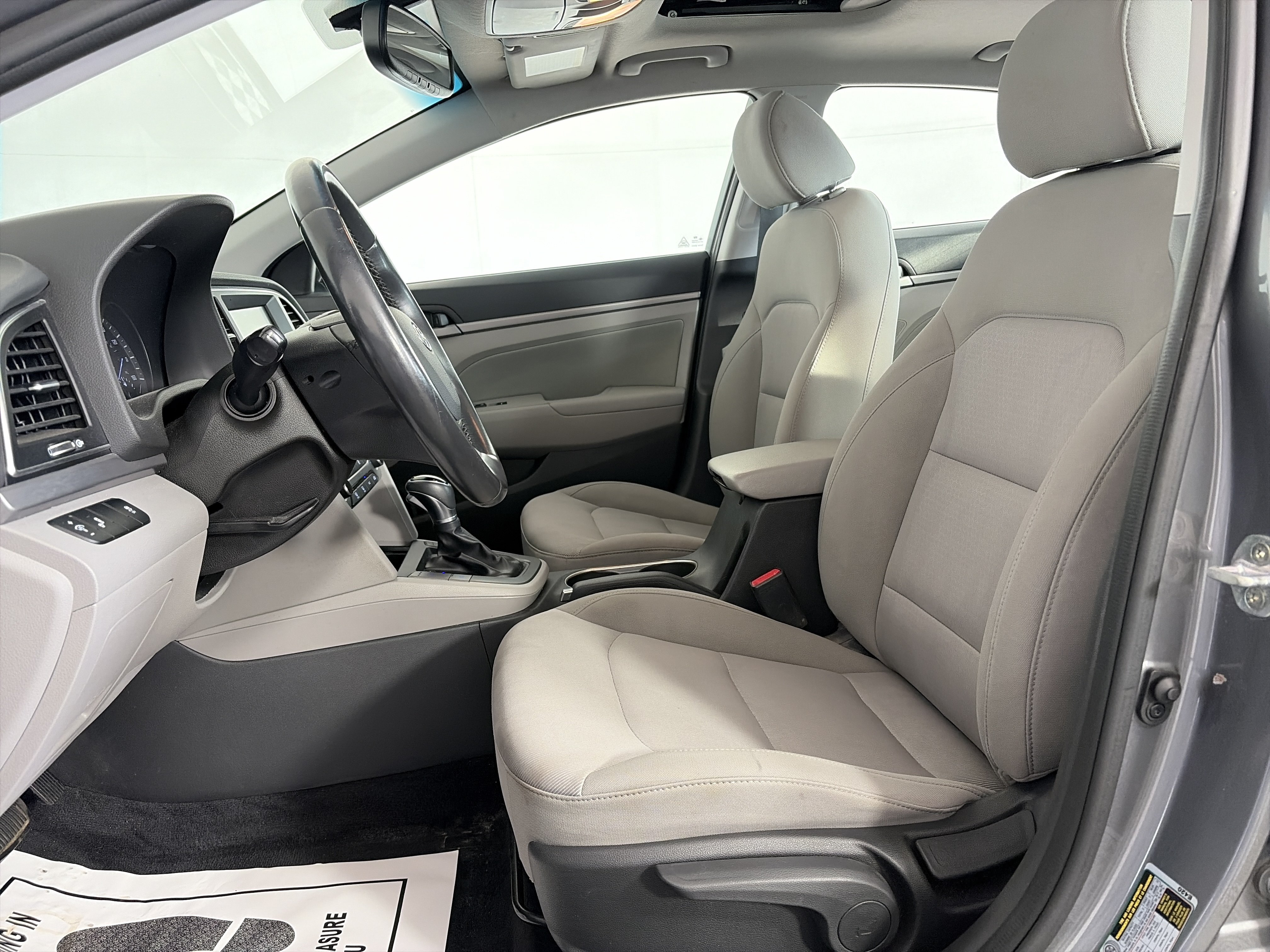Used 2018 Hyundai Elantra Value Edition w/ Cargo Package FWD image 6