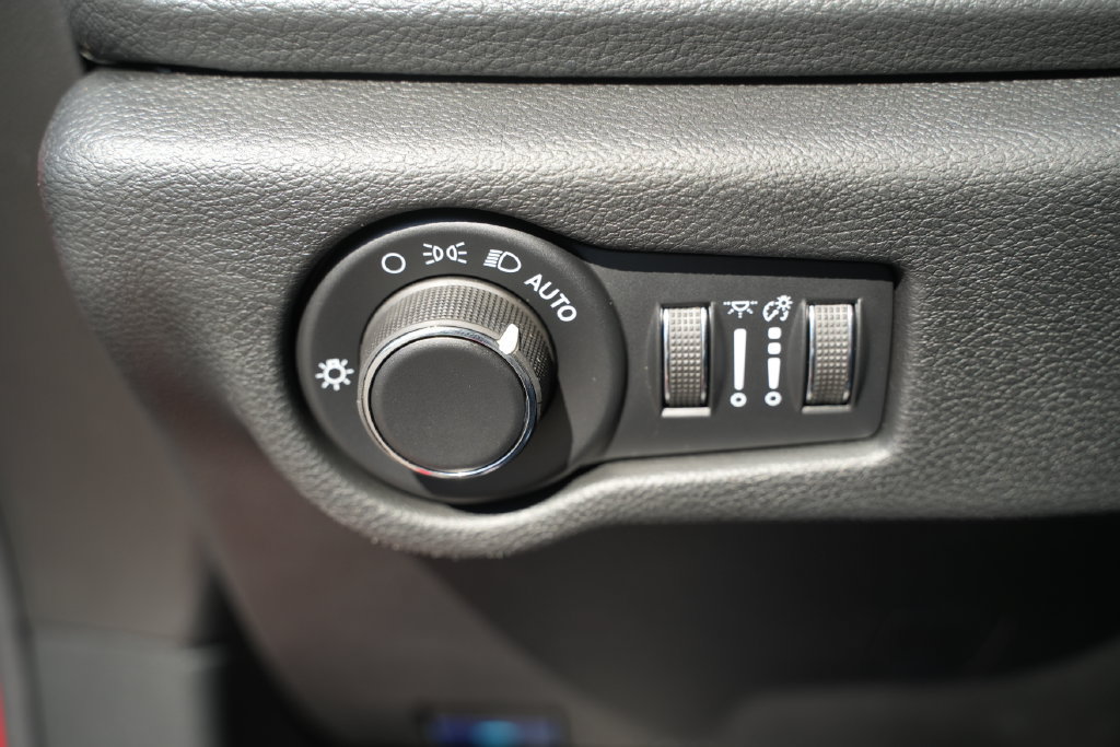 New 2027 Chrysler Pacifica Limited FWD image 33