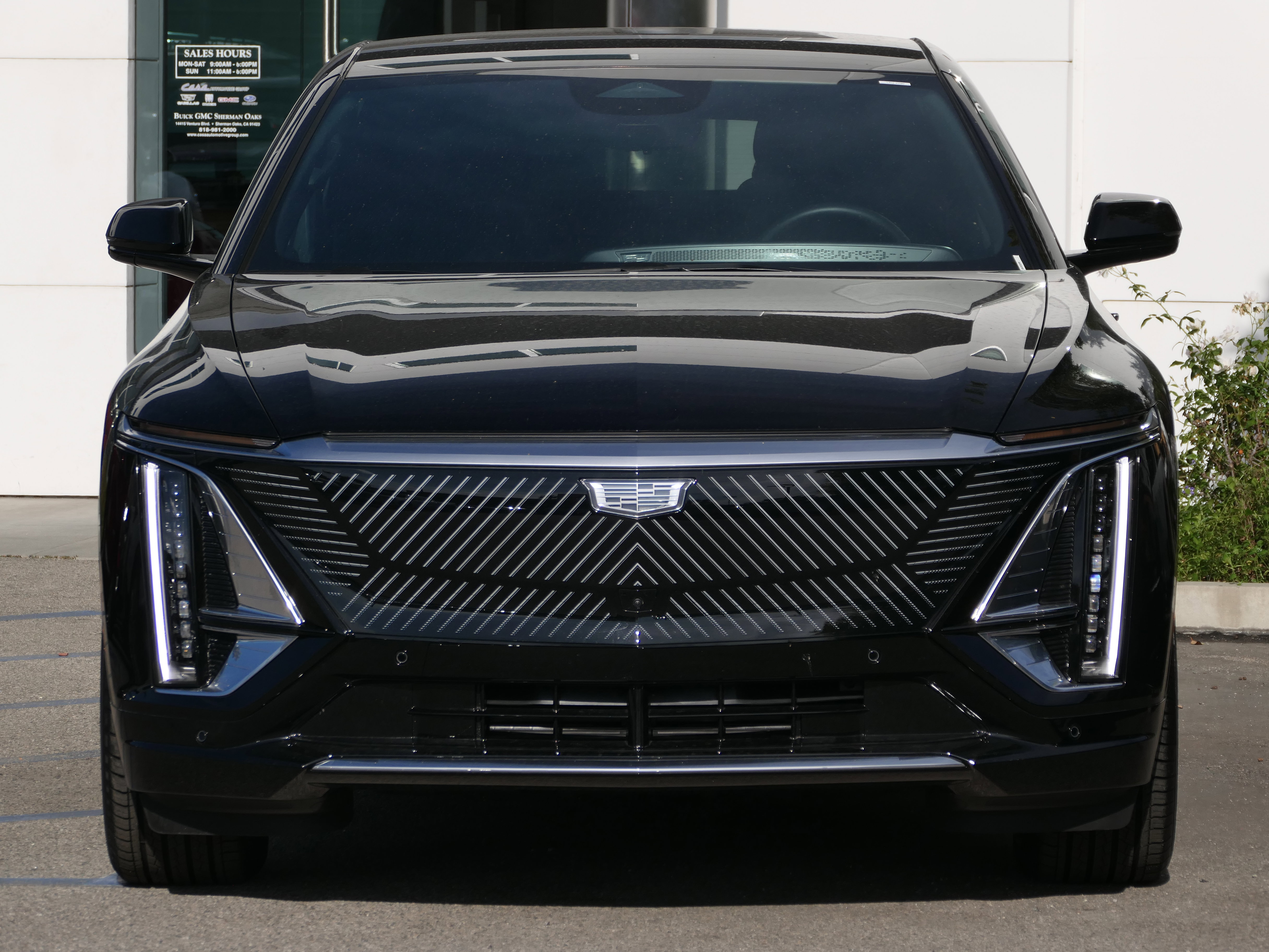 New 2026 Cadillac Lyriq Premium Luxury AWD/4WD image 9