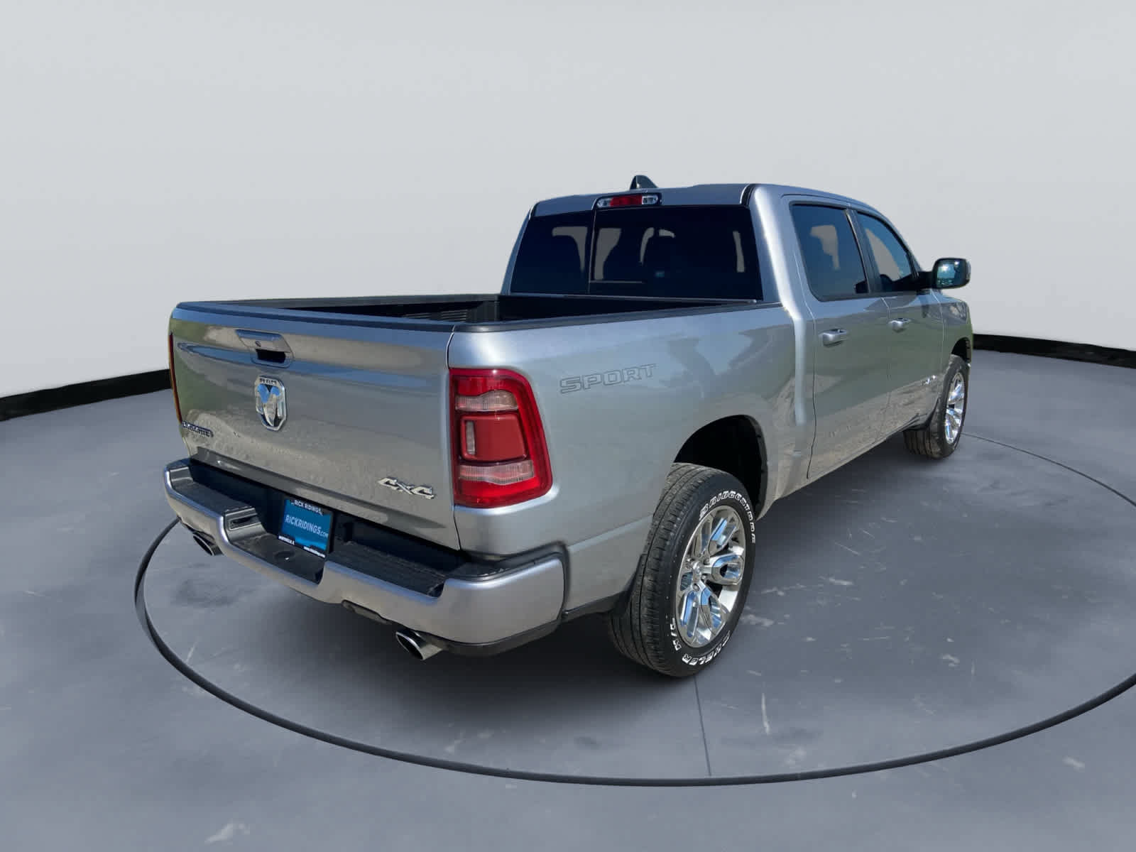 Used 2023 RAM 1500 Laramie AWD/4WD image 5