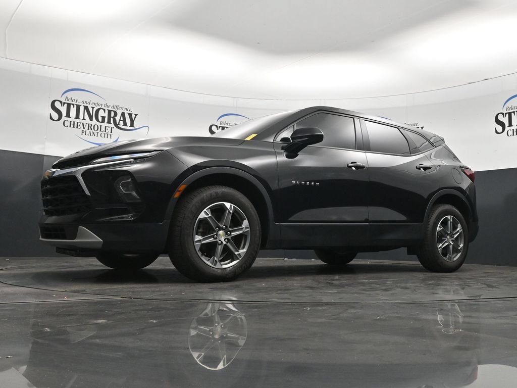 Used 2023 Chevrolet Blazer LT FWD image 28