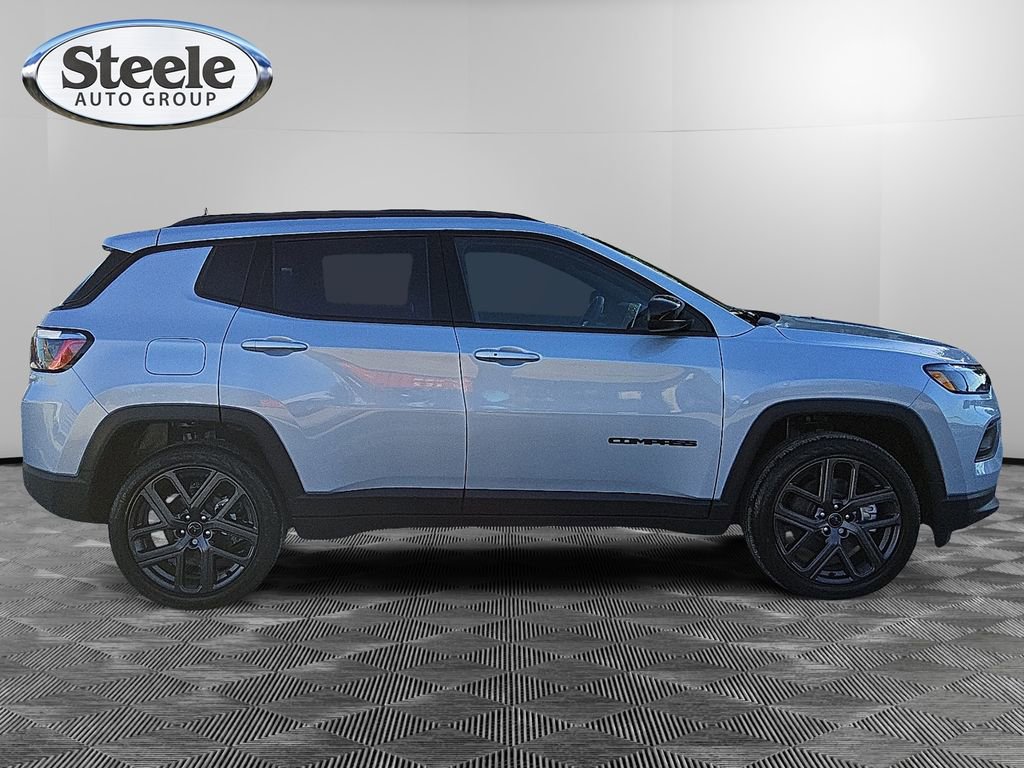 New 2026 Jeep Compass Latitude image 6