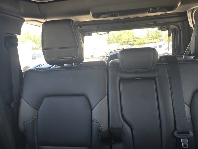Used 2025 Ford Bronco Outer Banks AWD/4WD image 20