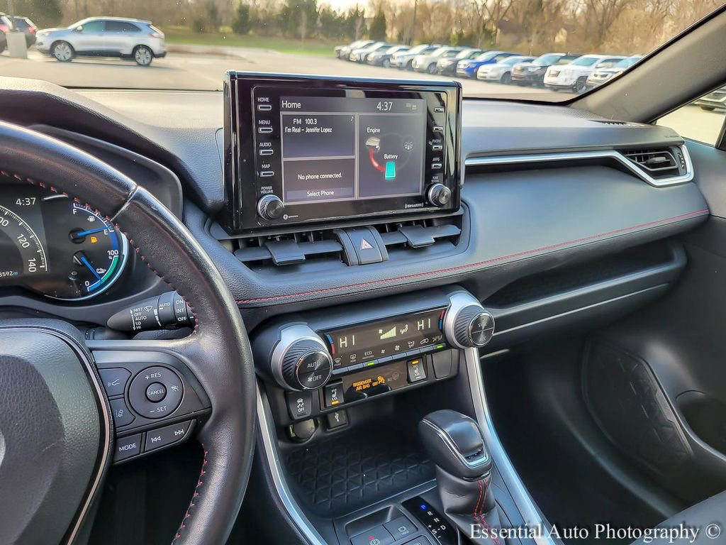 Used 2021 Toyota RAV4 SE w/ Weather & Moonroof Package image 23