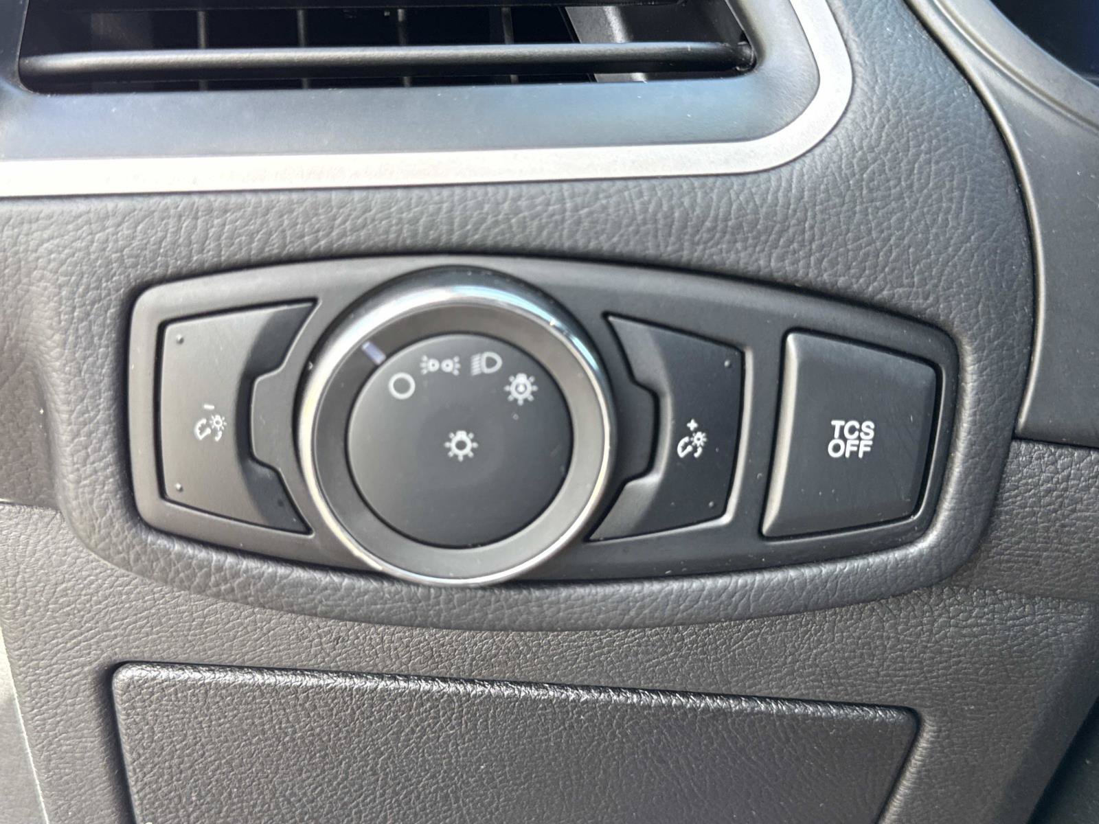 Used 2024 Ford Edge SEL AWD/4WD image 29
