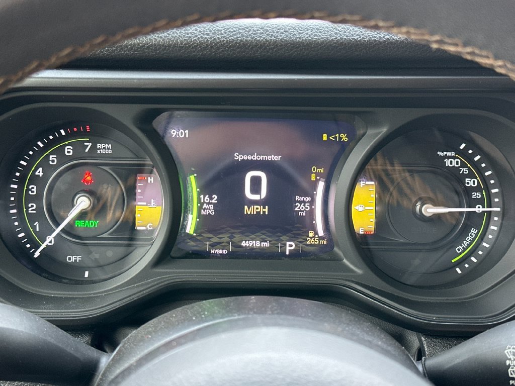 Used 2024 Jeep Wrangler Unlimited AWD/4WD image 22
