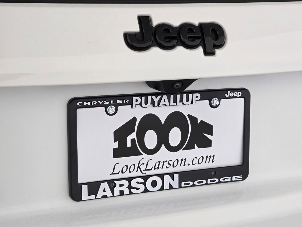 Used 2023 Jeep Compass Altitude image 15
