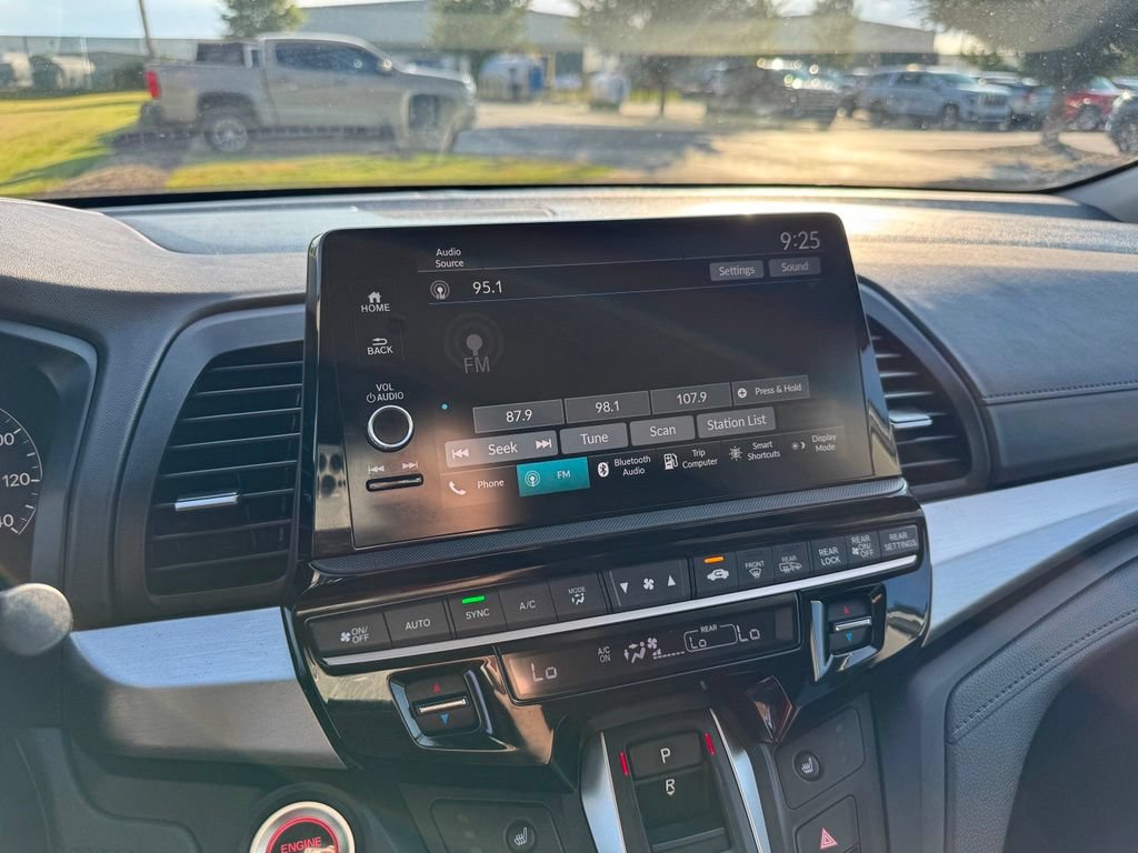 Used 2025 Honda Odyssey EX-L image 24