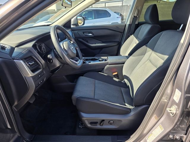 Used 2024 Nissan Rogue SV image 16