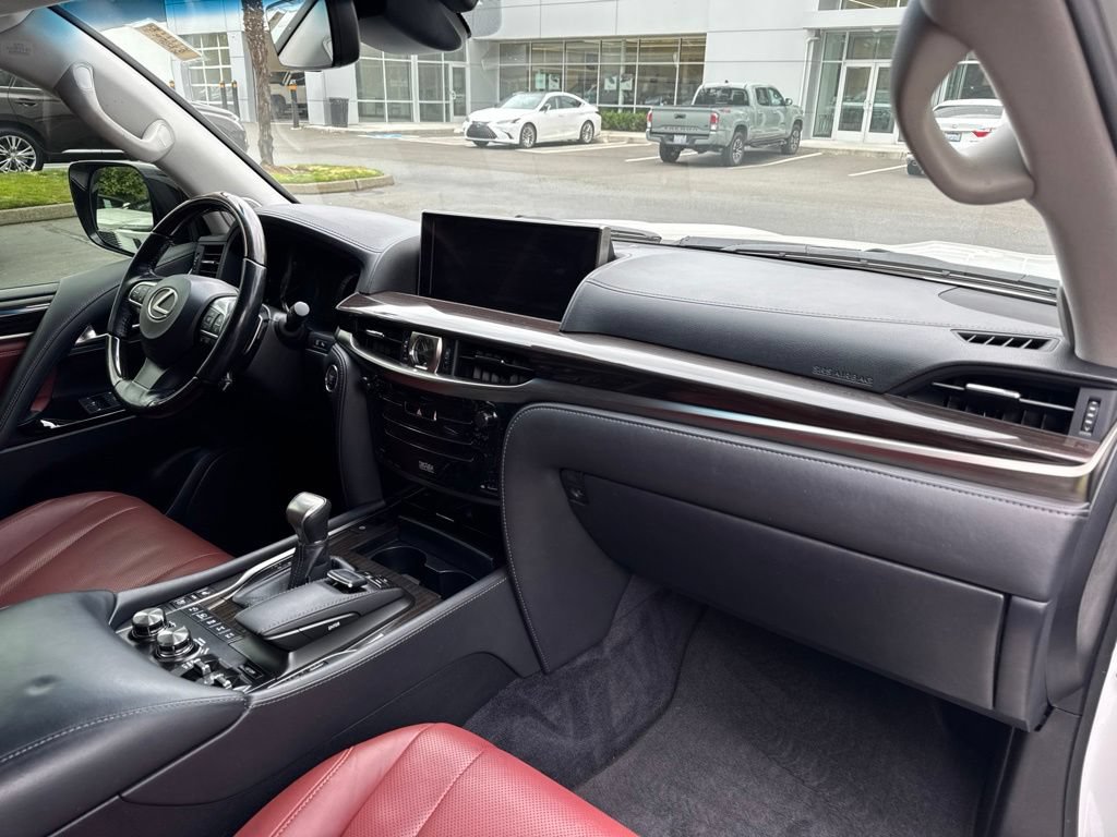 Used 2017 Lexus LX 570 4WD w/ Luxury Package image 20