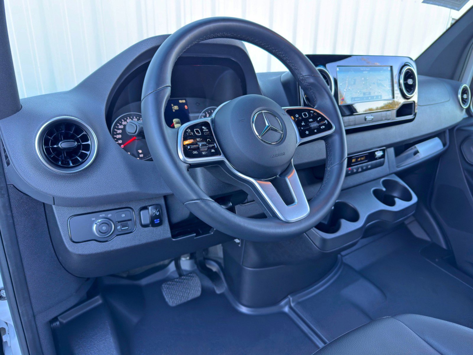 Used 2021 Mercedes-Benz Sprinter 2500 w/ Premium Plus Package image 13