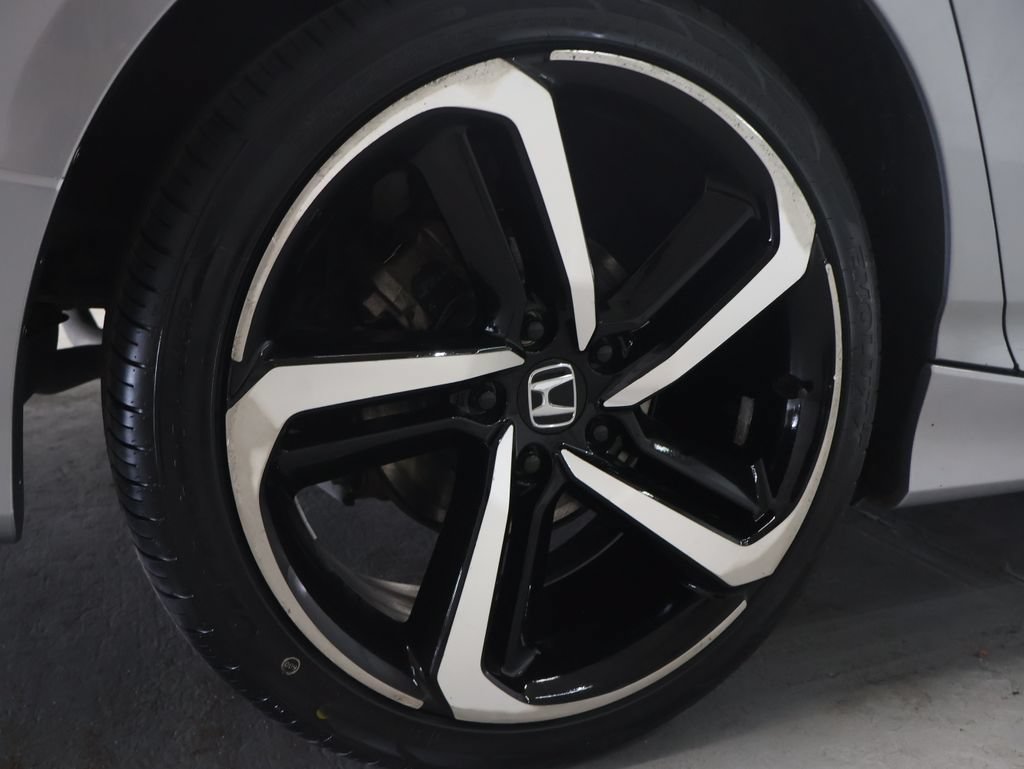 Used 2018 Honda Accord Sport image 32